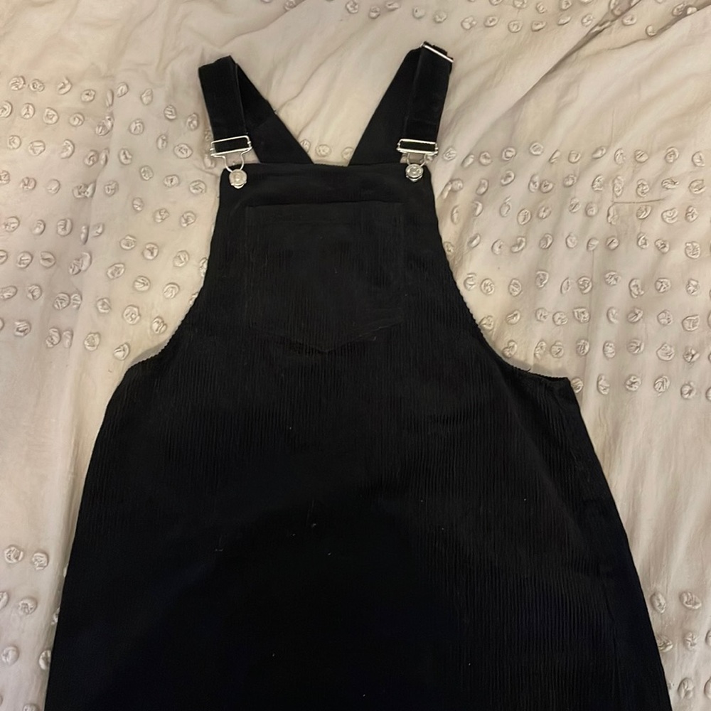 Black Forever 21 overall dress